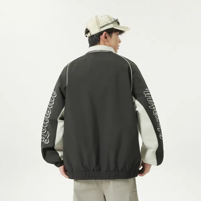 宜而爽 美式街头感潮流赛车服元素徽章图案个性字母印花无性别主义小众撞色拼接设计宽松休闲立领防风保暖百搭通勤长袖夹克外套 男女同款