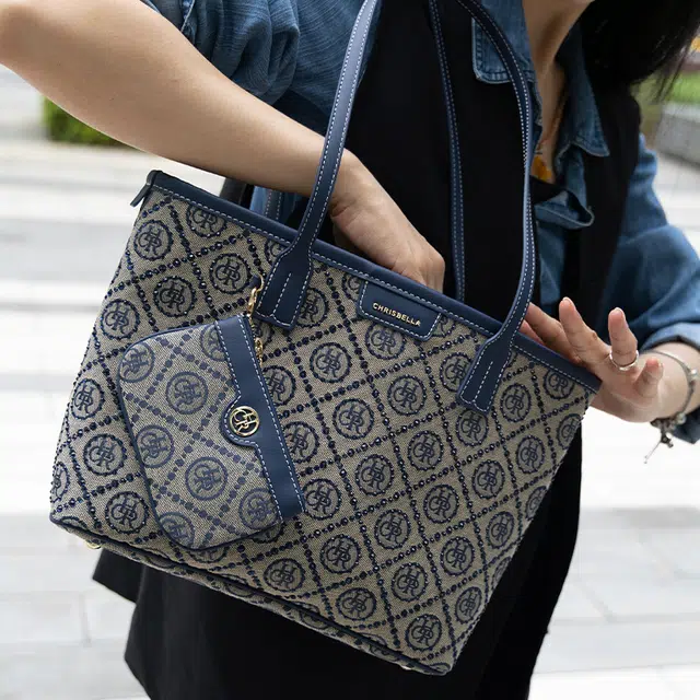 CHRISBELLA Tote