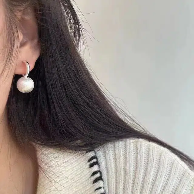 990
