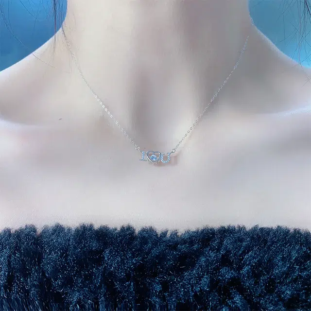 990