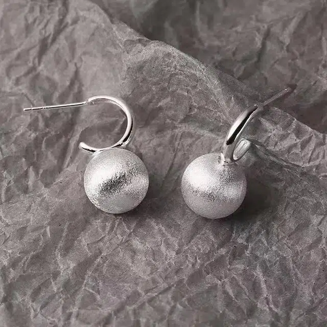990