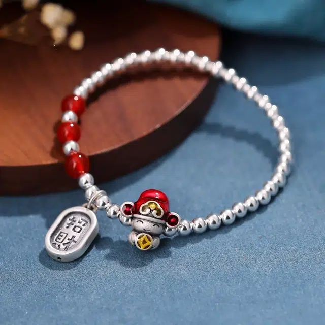 999