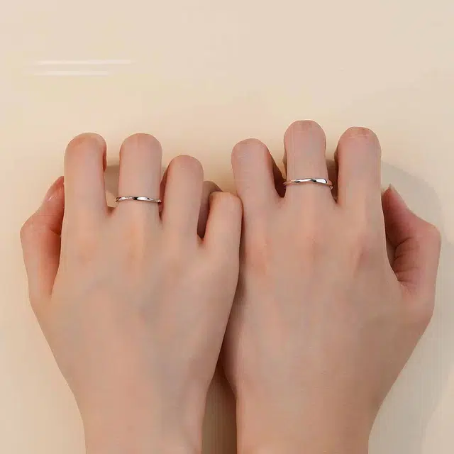 925