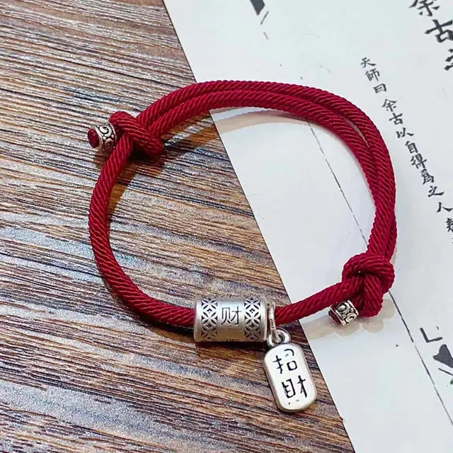 999