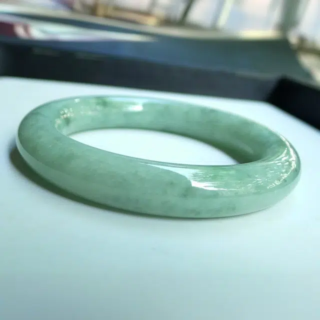 菲燕 口径福气饱满正品圆条 糯种 翡翠手镯 女款
