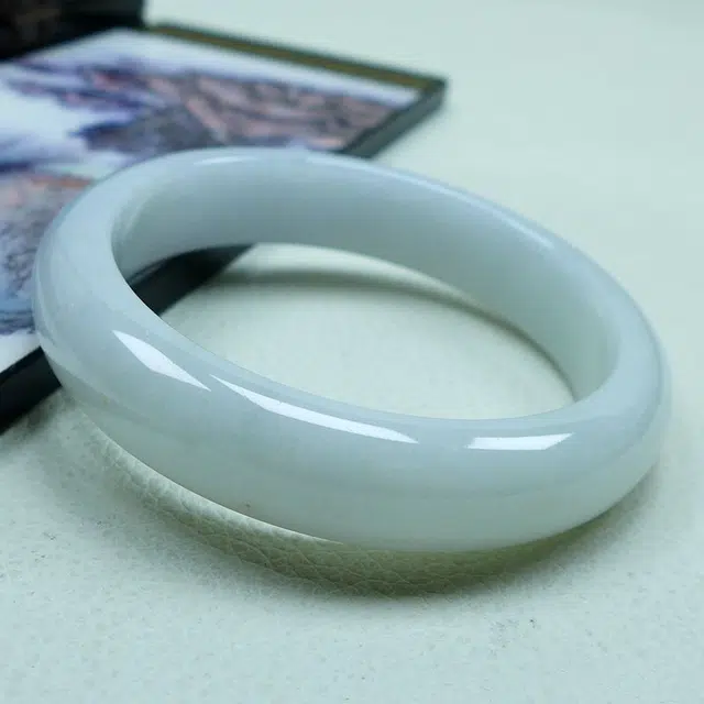 55.6mm55.06g