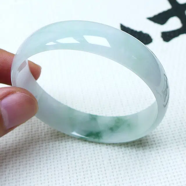 菲燕 飘花贵妃玉镯 糯种 翡翠手镯 女款