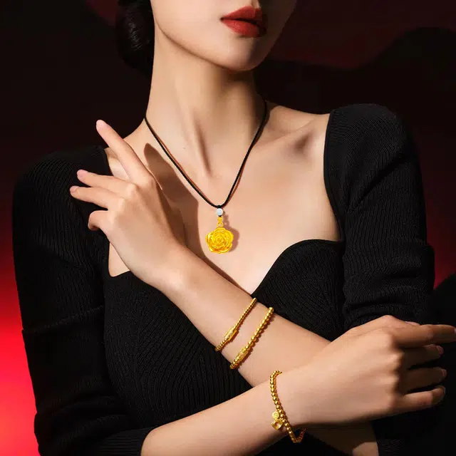 希笛拉 心动浪漫玫瑰花吊坠 精致轻奢小众高级感 温柔森系可爱气质优雅可调节锁骨链礼盒装#好运 菩提根 项链 男女同款情侣款