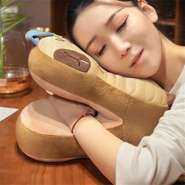 安之静雅 水豚乳胶冰丝午睡趴枕 玩偶周边