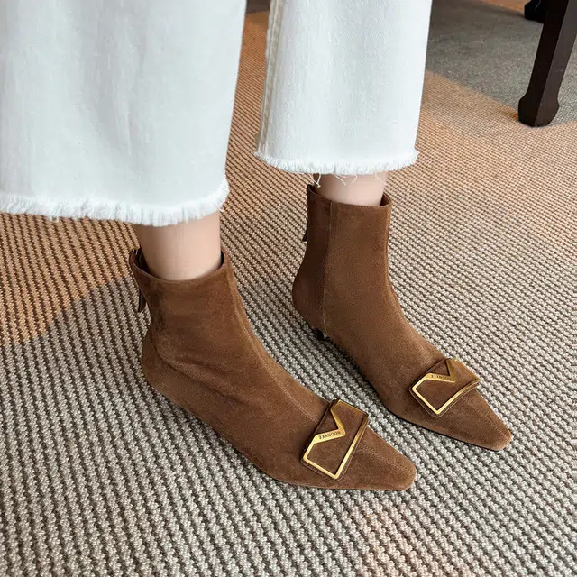 绒面 轻奢风真皮小方头金属扣猫跟瘦瘦气质百搭踝法式 短筒 马丁靴 女款