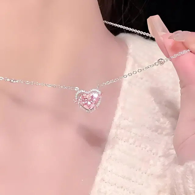 925