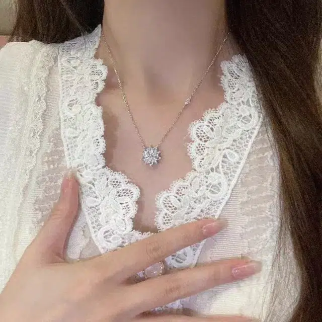 【冰雪花】 艾卡拉 小众轻奢百搭设计女友闺蜜 银 项链 男女同款情侣款