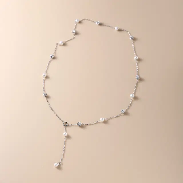 925