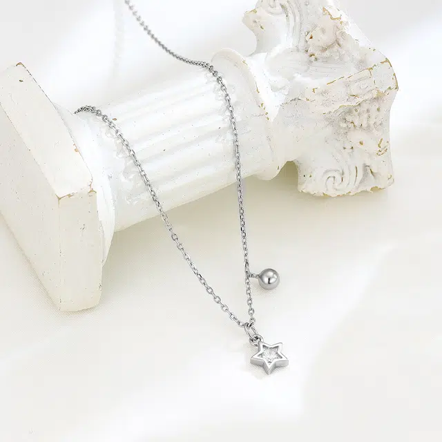 【幸运星】 艾卡拉 星星小众气质饰品简约五角星锁骨链时尚配饰设计 银 项链 男女同款情侣款