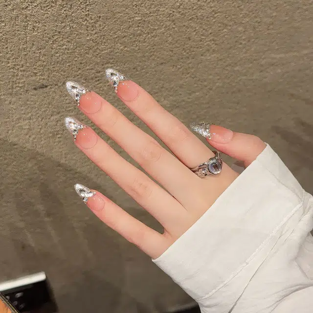 芮锦 春夏纯手工锆石  穿戴甲 杏仁亮色纯色 猫眼