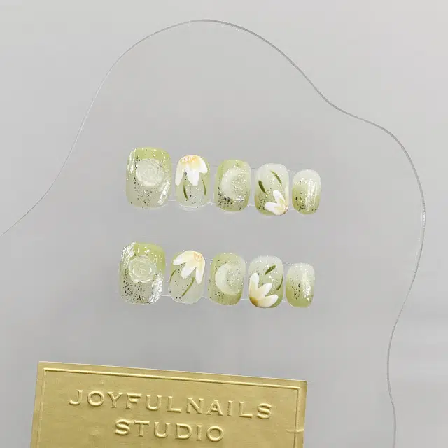 芮锦 清新山茶花绿野仙踪  穿戴甲 短款绿色渐变 可爱
