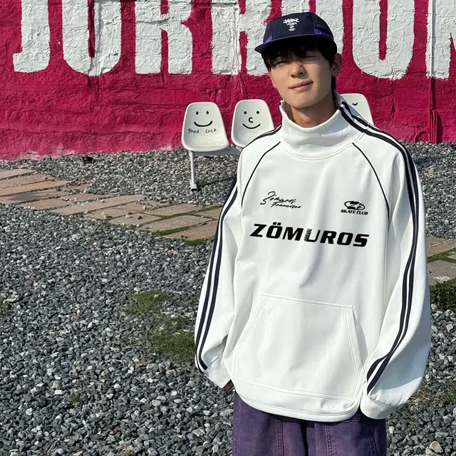 zomuros Logo