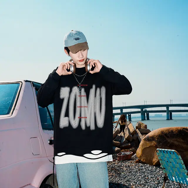 zomuros Logo