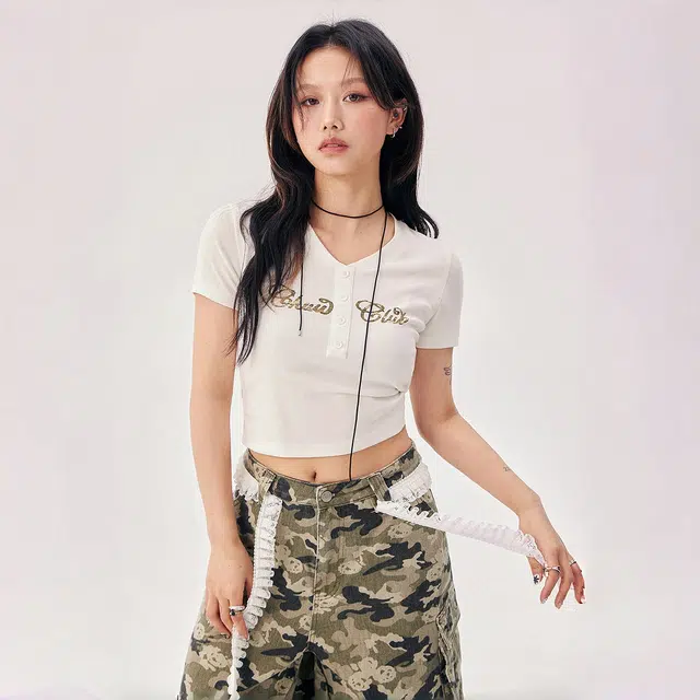 CHUU V T