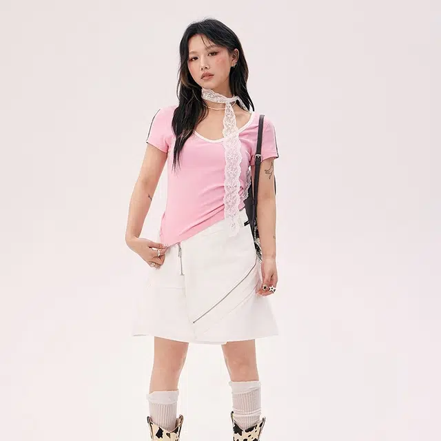 CHUU V T