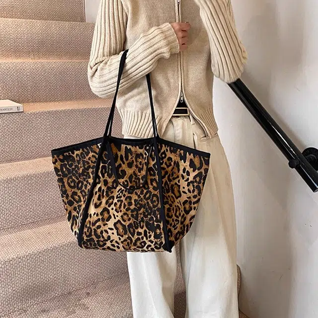 DALO Tote