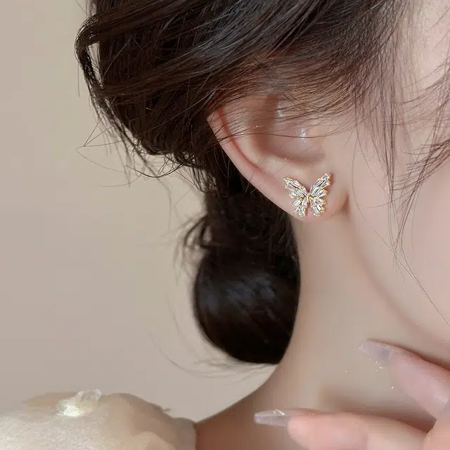 伊灿 韩国蝴蝶设计高级感耳饰 铜镀真金 耳钉 女 金色