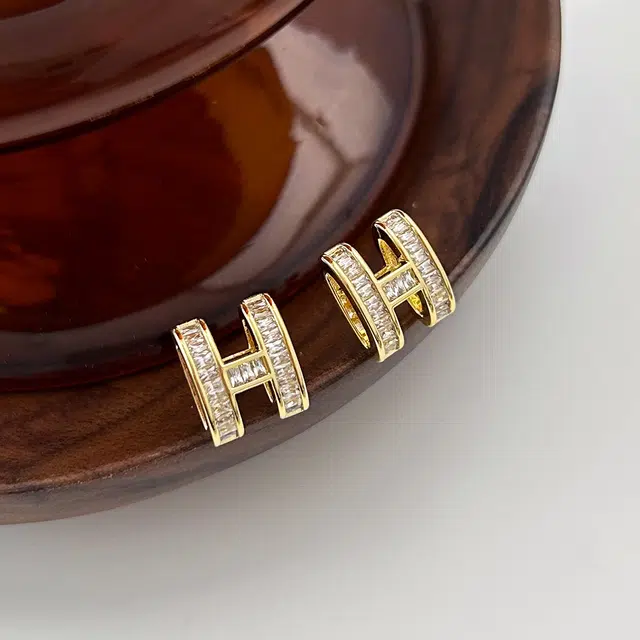 H S925