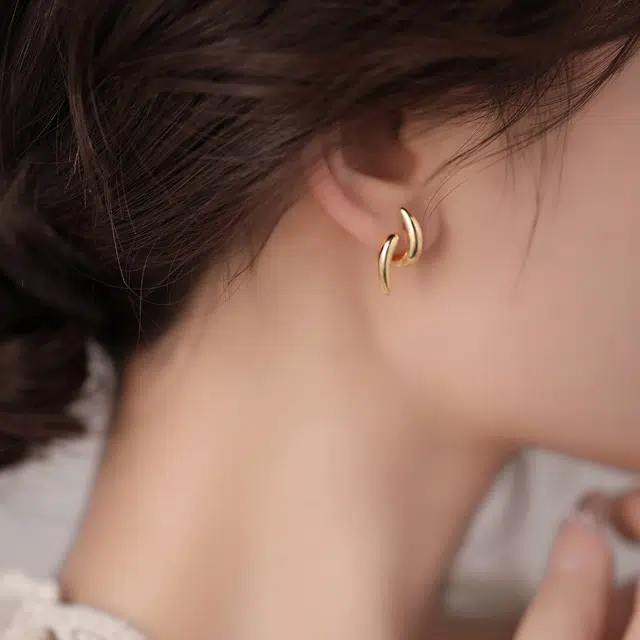 伊灿 气质小众设计感 弯刀金属 合金 耳环 女款