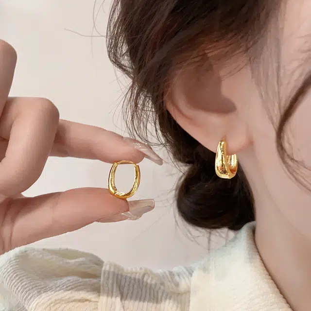 伊灿 法式复古设计感高级金色时尚 电镀真金 耳环 女款