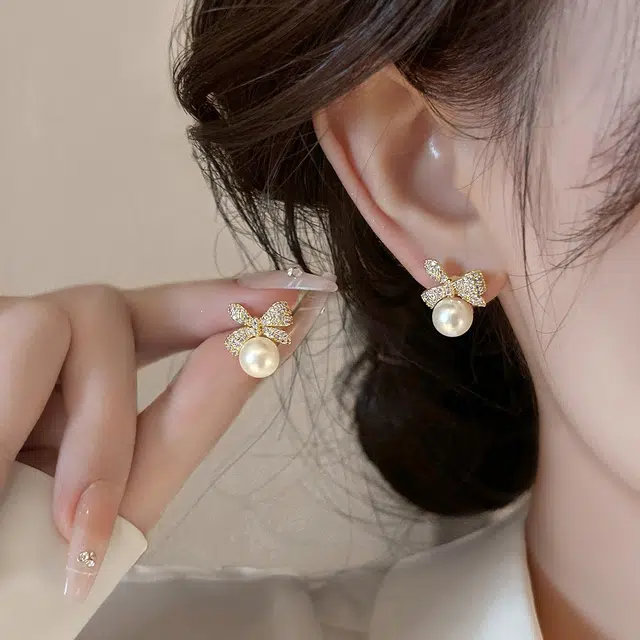 伊灿 蝴蝶结小众设计高级感耳饰 仿珍珠 耳环 女 金色