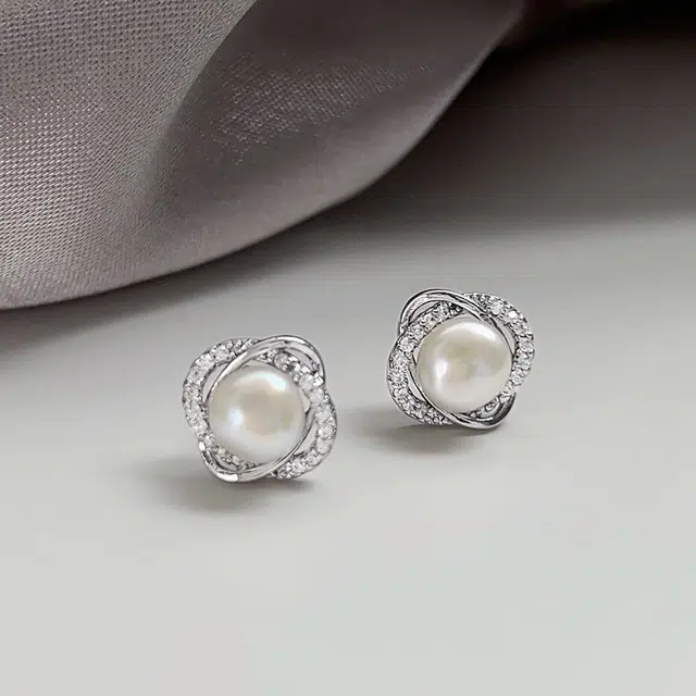 伊灿 小众设计感高级缠绕设计日常通勤时尚 氧化立方锆石 耳钉 女款