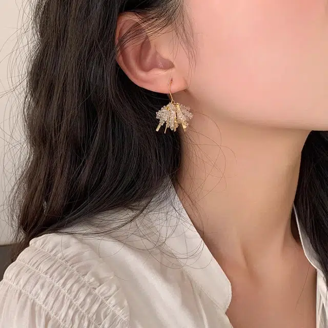 伊灿 轻奢小众设计感高级精致弯钩 亚克力 耳环 女款