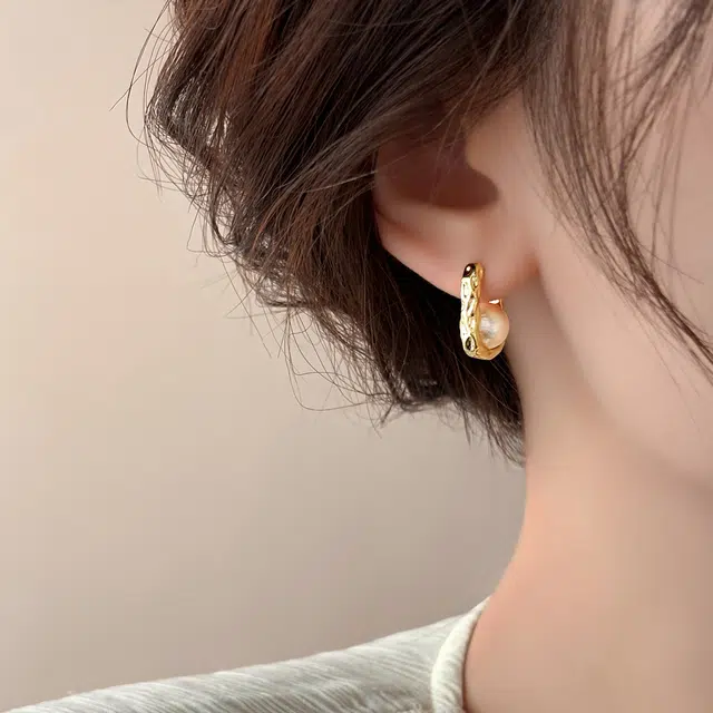 伊灿 轻奢小众设计感高级气质独特精致 铜镀真金 仿珍珠 耳环 女款