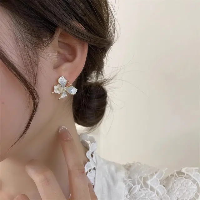 S925