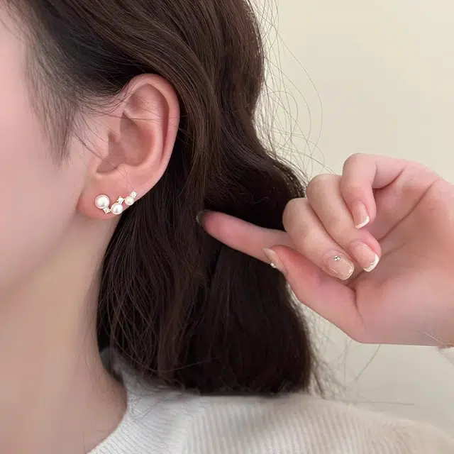 伊灿 韩国水钻流苏 小众设计高级感耳饰 仿珍珠 耳钉 女款