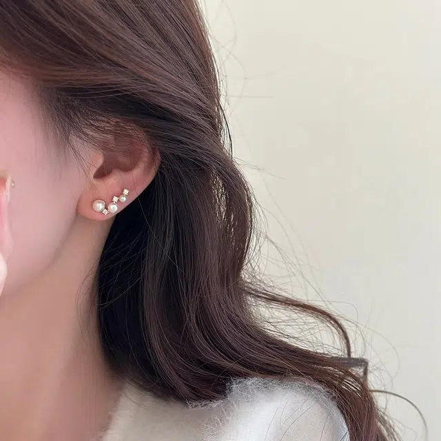 伊灿 韩国水钻流苏 小众设计高级感耳饰 仿珍珠 耳钉 女款