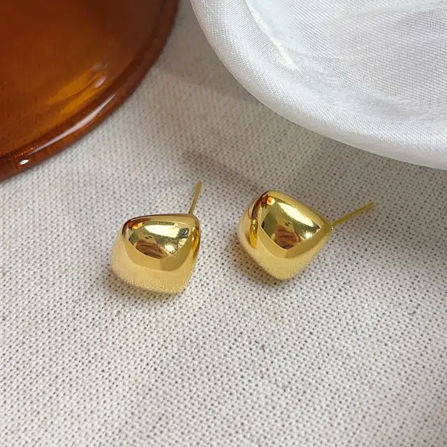 伊灿 复古小众设计感金色菱形冷淡风 电镀真金 耳钉 女款 时尚通勤百搭