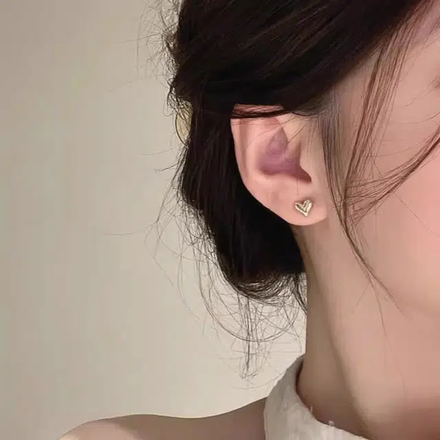 S925