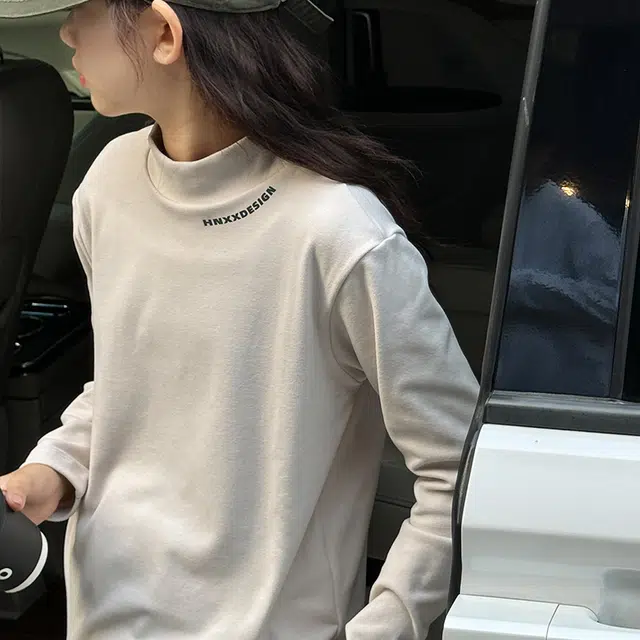 ALI THE FOX T