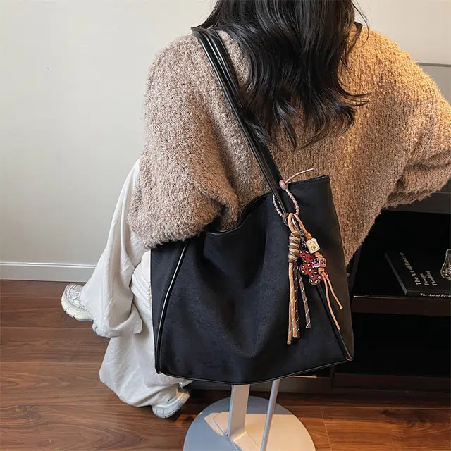 凡思曼 秋冬复古高级感韩版通勤大学生上课简约纯色托特包 皮绒 单肩包 常规 女款 多色