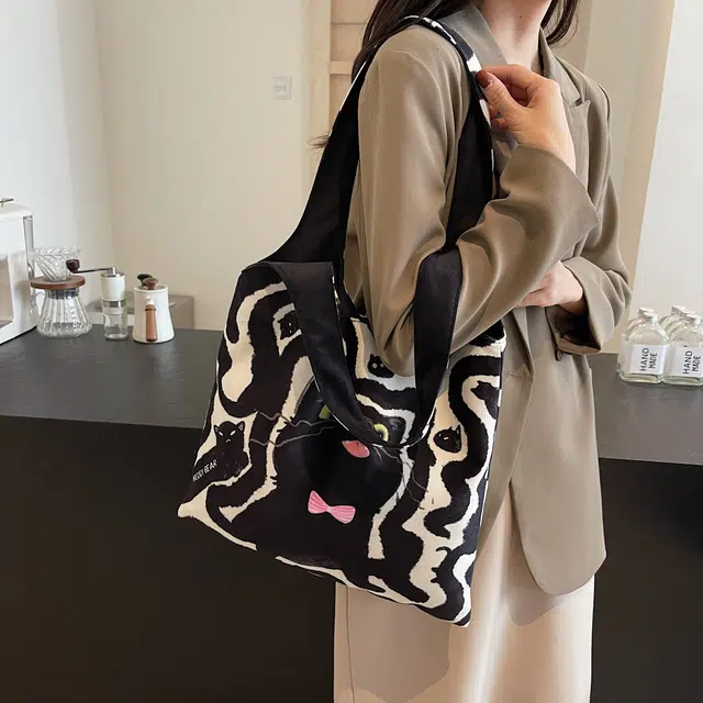 凡思曼 高级感条纹简约时尚大容量通勤 帆布 帆布包单肩包 大号 女款 黑色