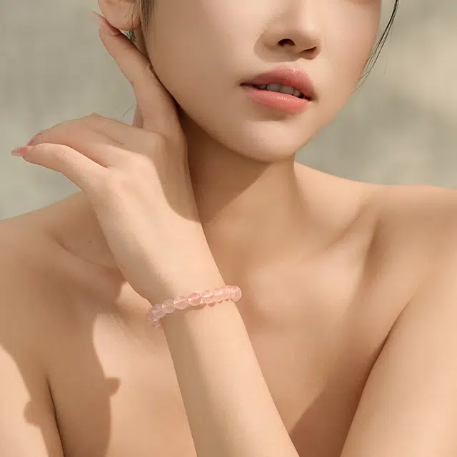 中鑫珠宝 恋心如初星光粉桃花马粉串珠 水晶 手串 女款