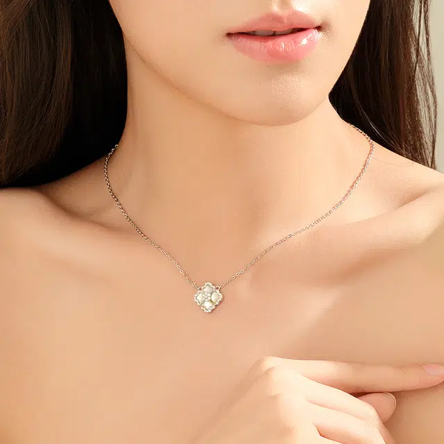 S925