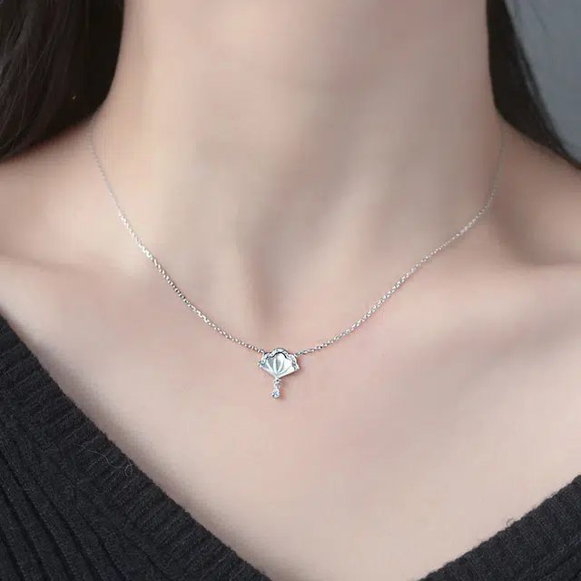 二三二三 国潮风小皇冠银白一贝子锁骨链 贝壳 项链 女款