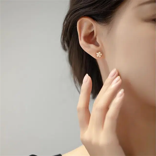 S925