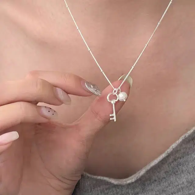 S925