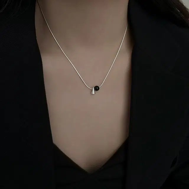 S925