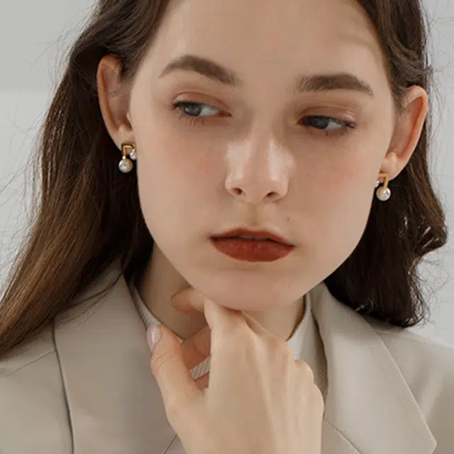S925