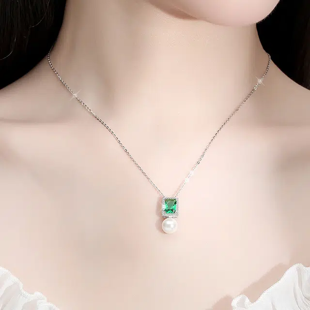 S925