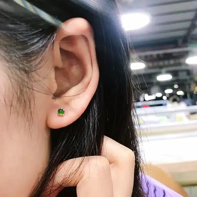S925